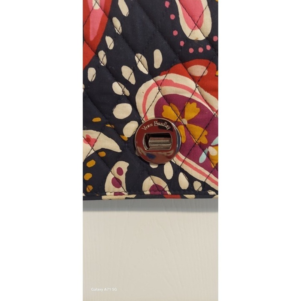 Vera Bradley Quilted Pink And Navy Blue Bag Java Floral Paisley Shoulder Purse - Picture 2 of 9
